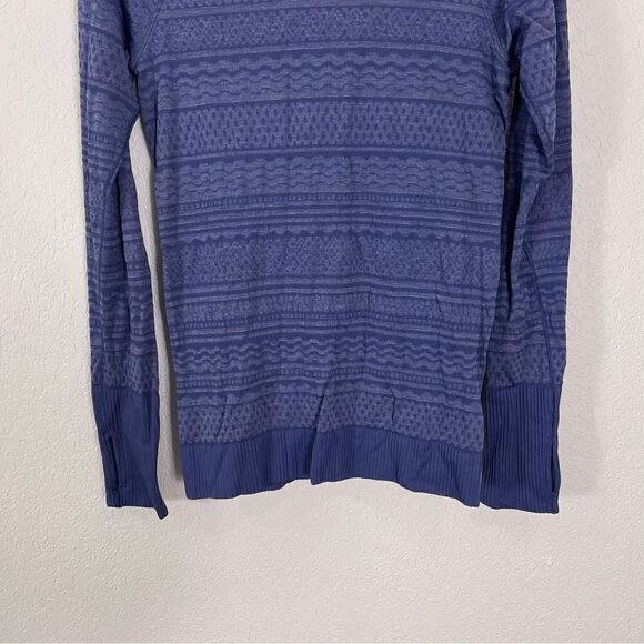 Lululemon Blue Patterned Hooded Long Sleeve Workout Top - Picture 4 of 9